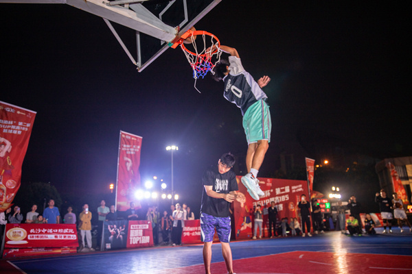 原創(chuàng  )NBA“像極了愛(ài)情”的組合：詹韋最感人，垃圾兄弟敵不過(guò)現實(shí)