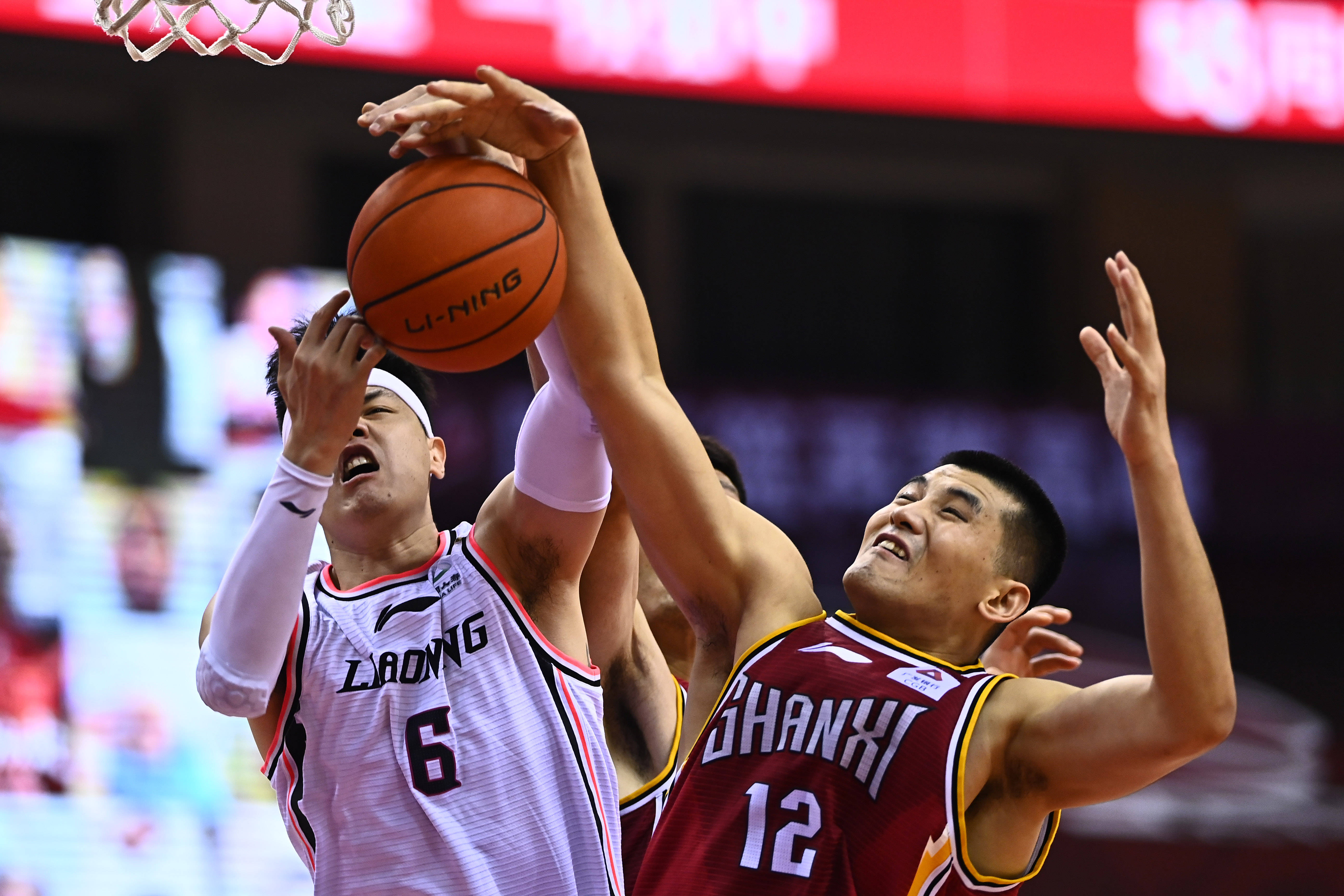 30日NBA杯前瞻：湖人挑戰西部第一 哈登沖3000三分里程碑